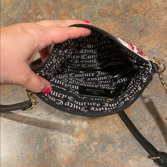 Juicy Couture Rose Print Crossbody Bag - Black and White NWOT - Picture 5 of 5